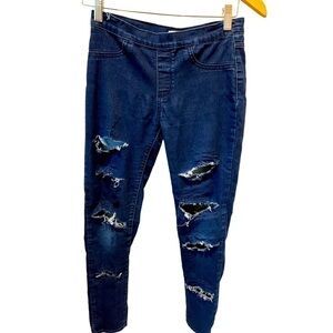 Levi’s juniors Jeggings like new, dark blue denim jeans ripped design distressed